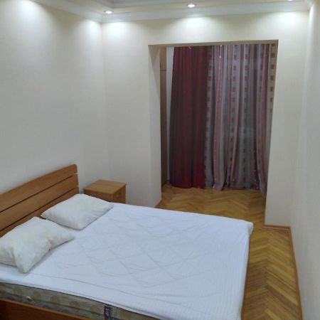 Apartment Melashvili 4 バトゥーミ エクステリア 写真