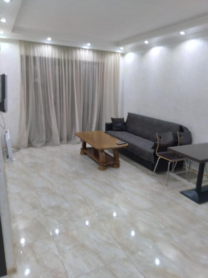 Apartment Melashvili 4 バトゥーミ エクステリア 写真