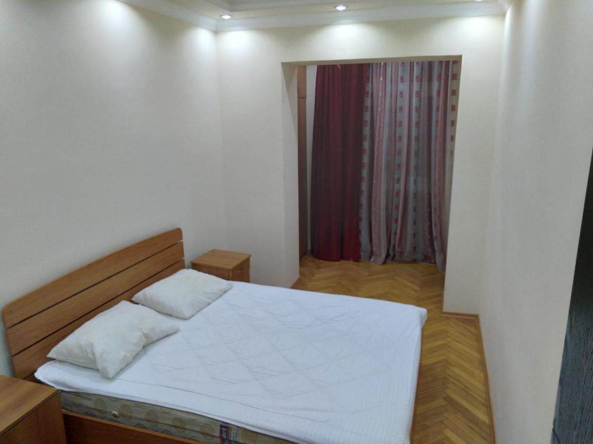 Apartment Melashvili 4 バトゥーミ エクステリア 写真